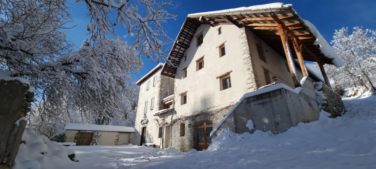 Maison Cimarron Bed and Breakfast Chateauroux-les-Alpes Exterior foto